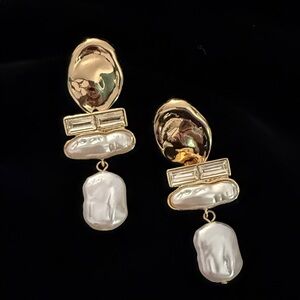 Elegant Gold and Pearl Drop Earrings